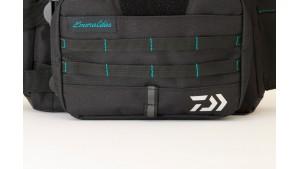 RIFLETTORE BORSA DA PESCA EGING DAIWA EMERALDAS HIP BAG (E)